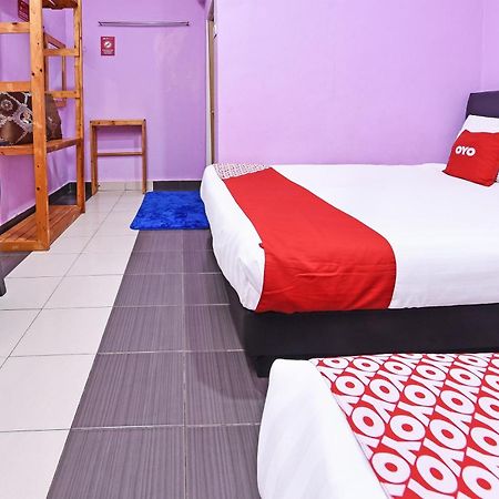 Oyo 90561 Awan Biru Motel Pantai Cenang  Ngoại thất bức ảnh