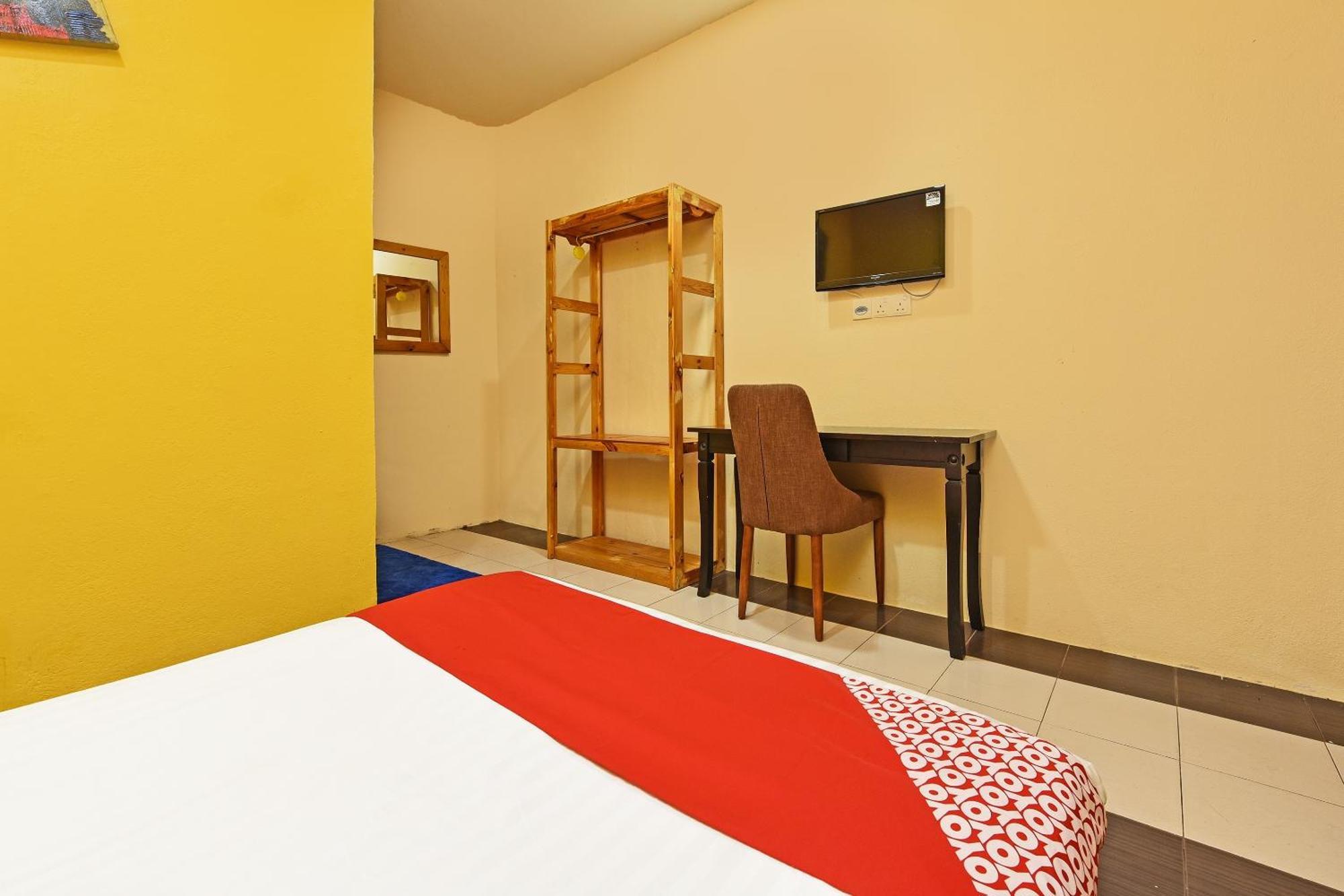 Oyo 90561 Awan Biru Motel Pantai Cenang  Ngoại thất bức ảnh