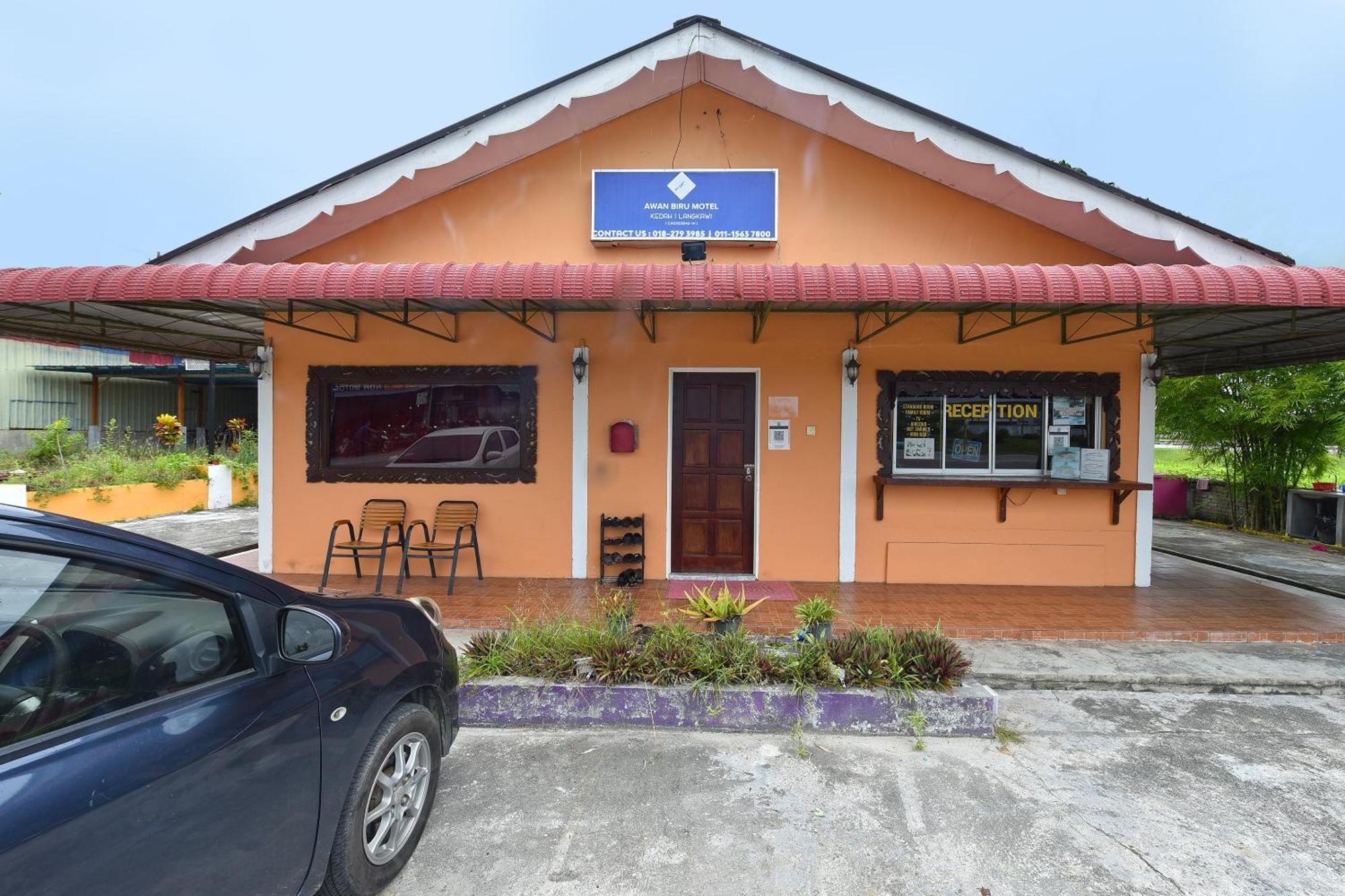 Oyo 90561 Awan Biru Motel Pantai Cenang  Ngoại thất bức ảnh